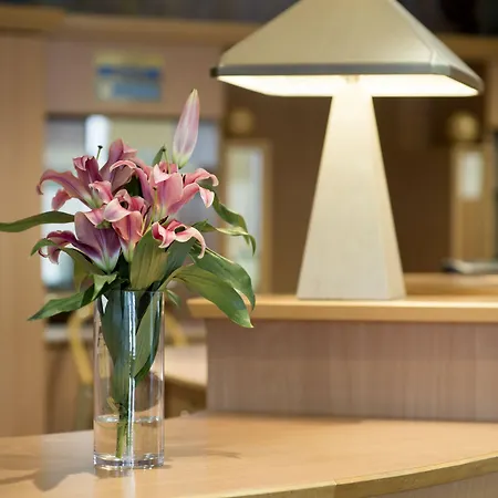 Marina Port Hotel 4*