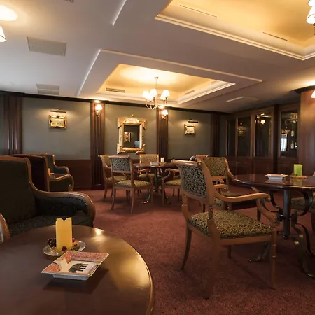 Hotel Marina Port 4*