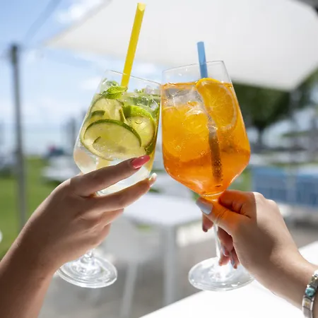 Hotel Marina Port 4*