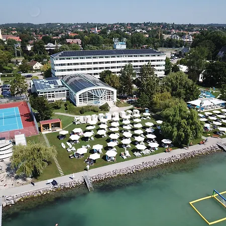 ホテル マリーナ ポート バラトンケネシェ