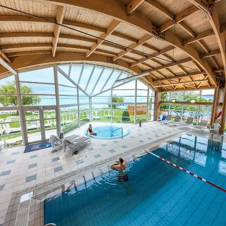 Marina Port Ξενοδοχείο Balatonkenese