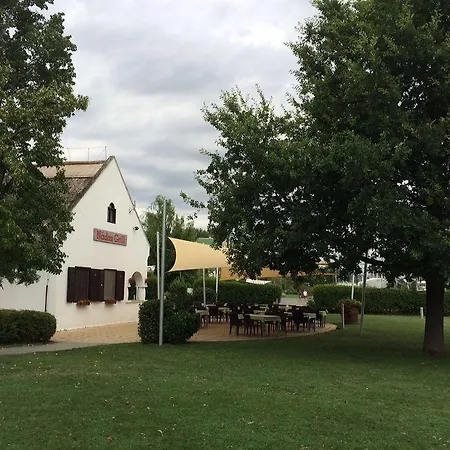 Marina Port Hotel 4*