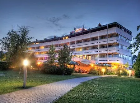 Hotel Marina Port 4*