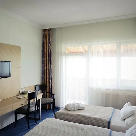 Hotel Marina Port 4*
