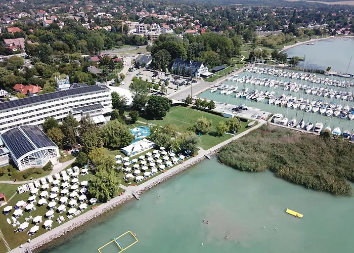 Marina Port 4* Balatonkenese