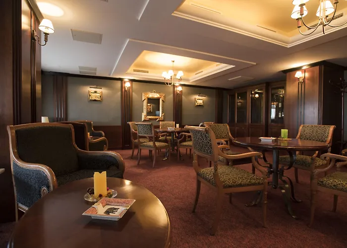 Hotel Marina Port 4*