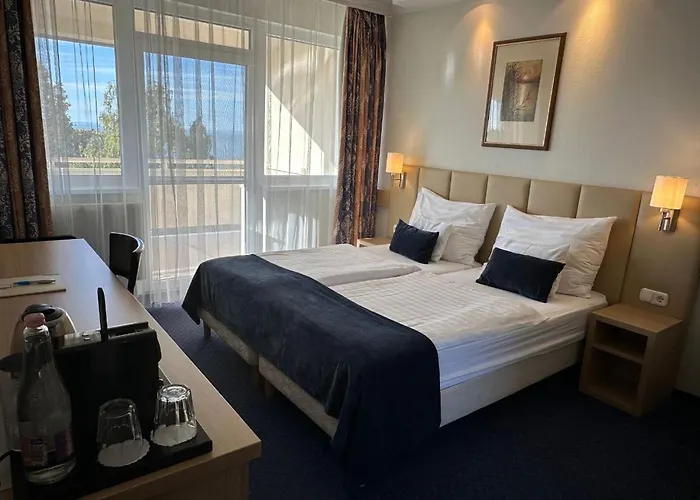 码头酒店 巴拉腾肯尼斯